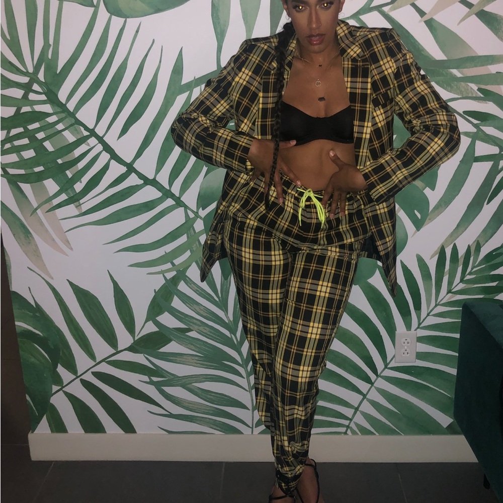 Plaid Yellow and Black Women's Suit